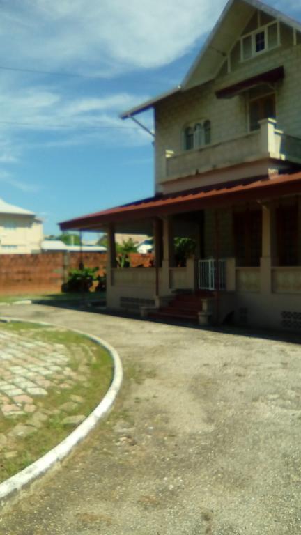 Robert'S Guest House Port of Spain ภายนอก รูปภาพ